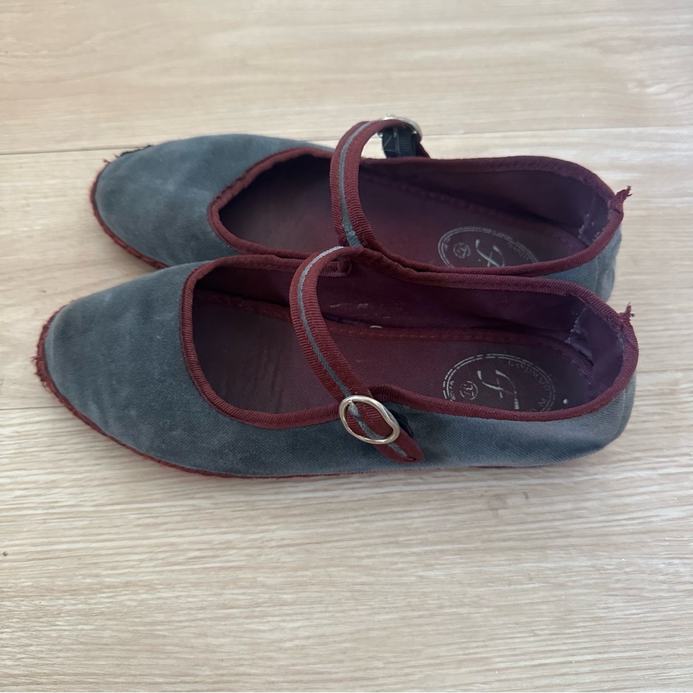 Flabelus velvet Mary Jane flats - Picture 2 of 5